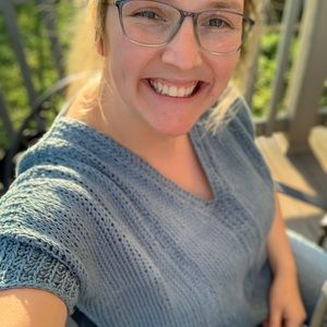 Meet your Posher, Danielle